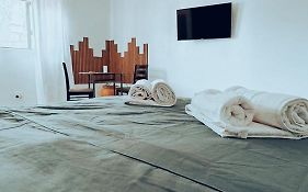Central Nomad Apartment
